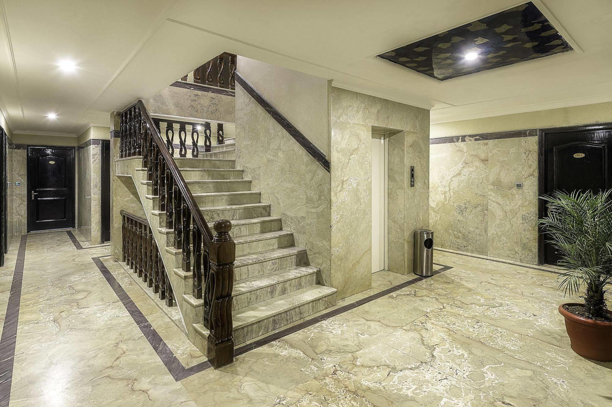 Hotel Treebo Trend Singh Sons Karol Bagh à New Delhi Extérieur photo
